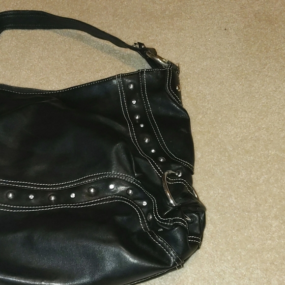 Black stud purse - Picture 2 of 8